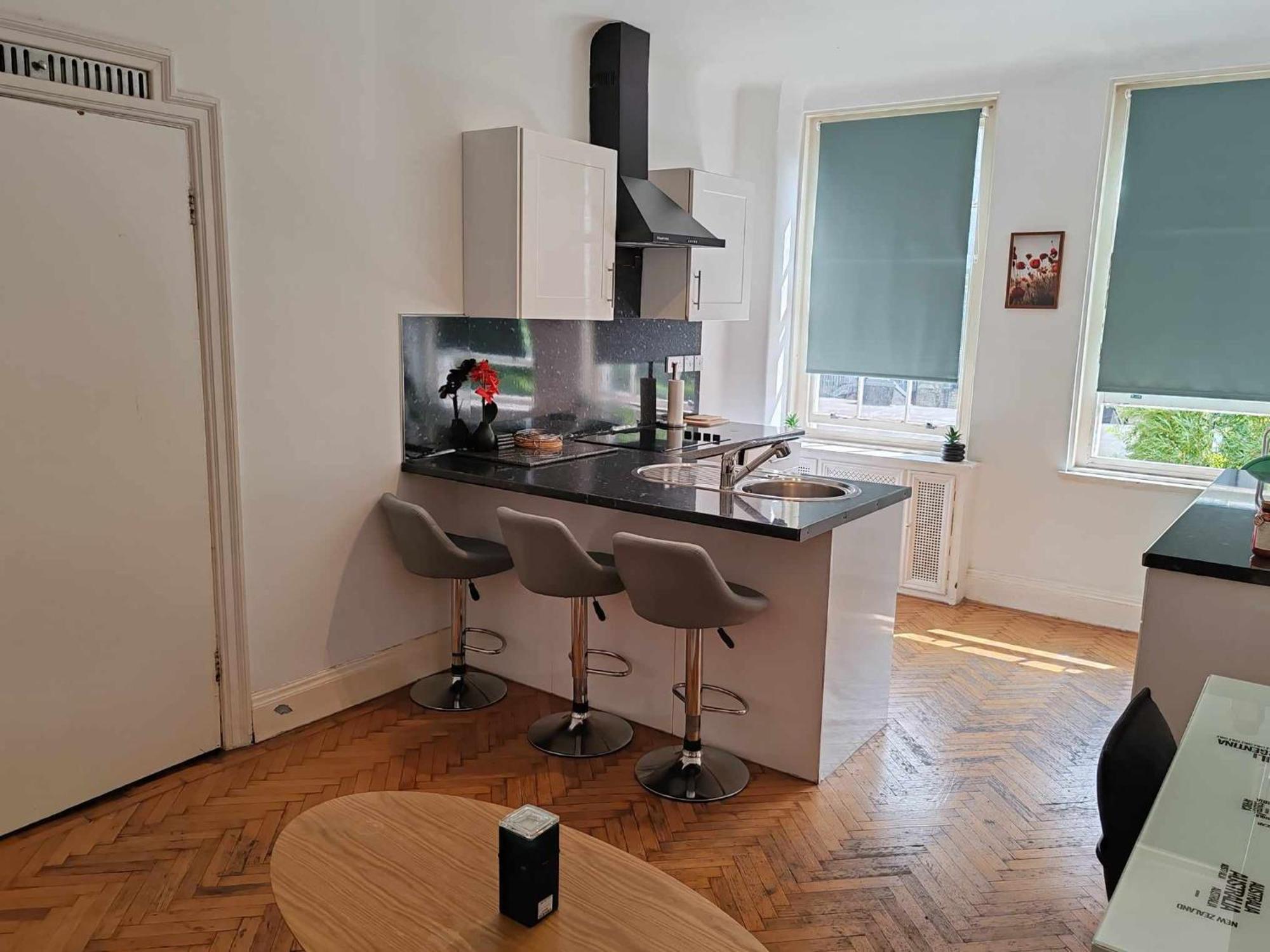 One Bedroom Apartment By Bayswater, Hyde Park Londra Esterno foto