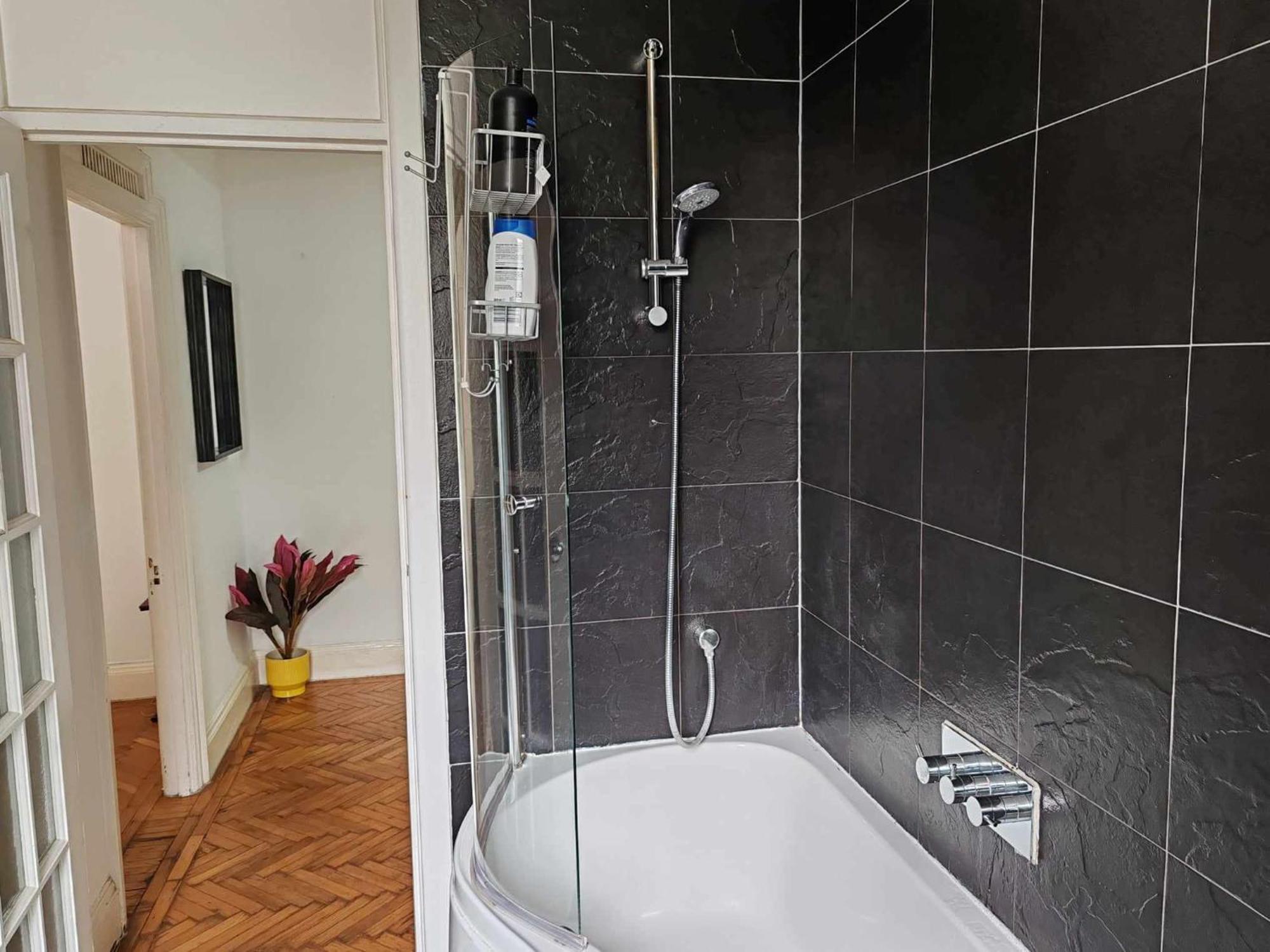 One Bedroom Apartment By Bayswater, Hyde Park Londra Esterno foto